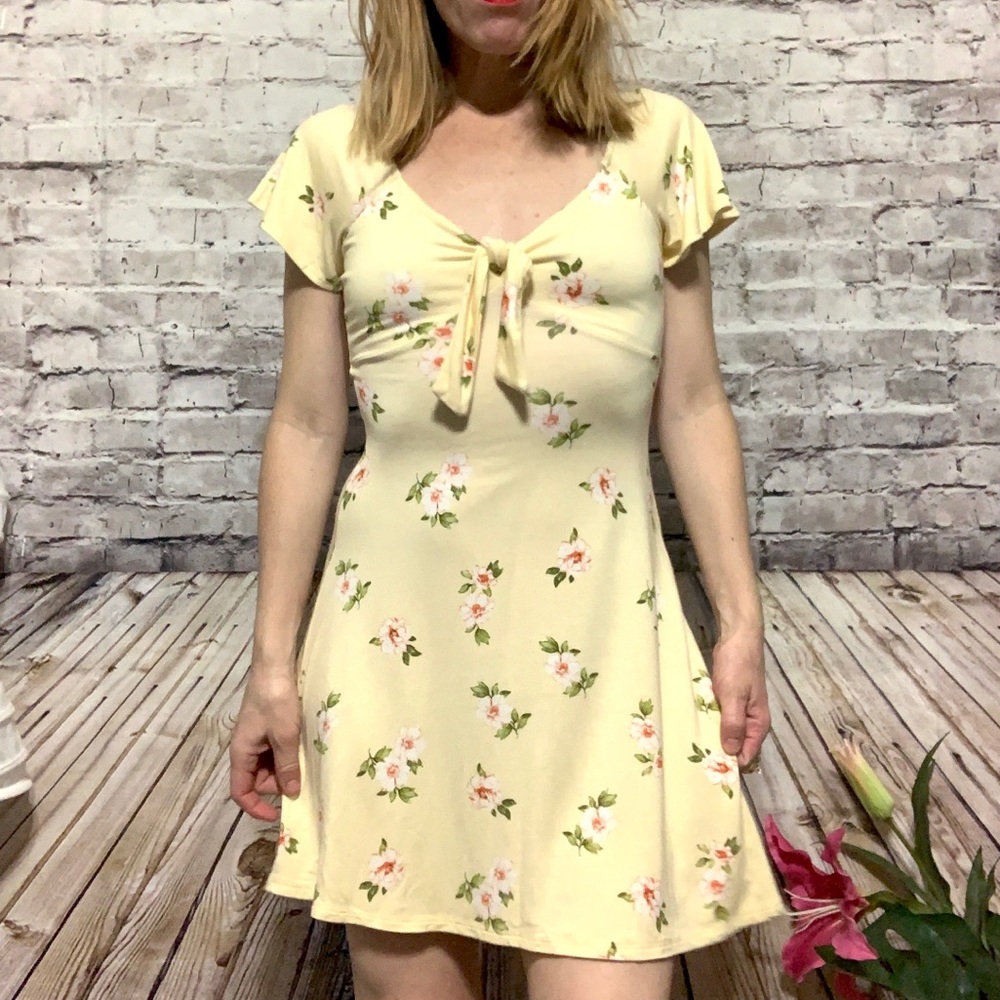 ‼️HIP Butter Yellow TWIST TIE MINI Dress